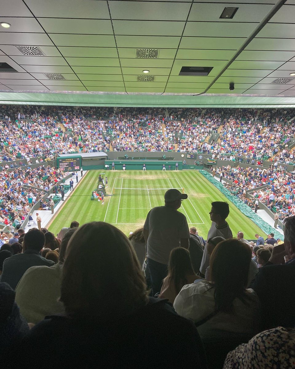 JennCathcart19's tweet photo. I loved every minute of my first weekend in London since Feb 2020. Incredible time @Wimbledon and very emotional being back in a theatre to watch @frozenlondon - what a brilliant show! #FirstTimeInForever
Back to #AuldClathesAndPorridge now https://t.co/UtrslWP88P