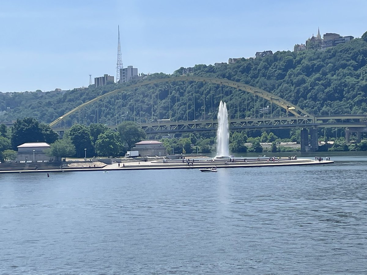 astockeyWTAE's tweet photo. Pittsburgh getting ready to celebrate our nation’s 246th birthday. The view from the north shore this morning. Live preview of the festivities tonight at 4pm. #wtar #July4th2022 https://t.co/a4Vrxf4pXp