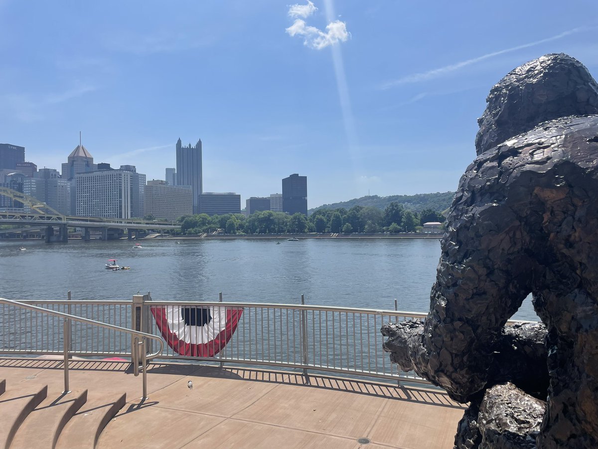 astockeyWTAE's tweet photo. Pittsburgh getting ready to celebrate our nation’s 246th birthday. The view from the north shore this morning. Live preview of the festivities tonight at 4pm. #wtar #July4th2022 https://t.co/a4Vrxf4pXp