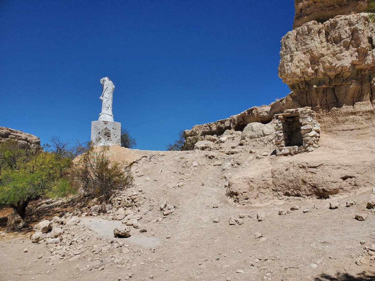 pkheath's tweet photo. Cathedral Canyon 

#Queho #LastRenegade #Nevada https://t.co/6JpbTHxZSY