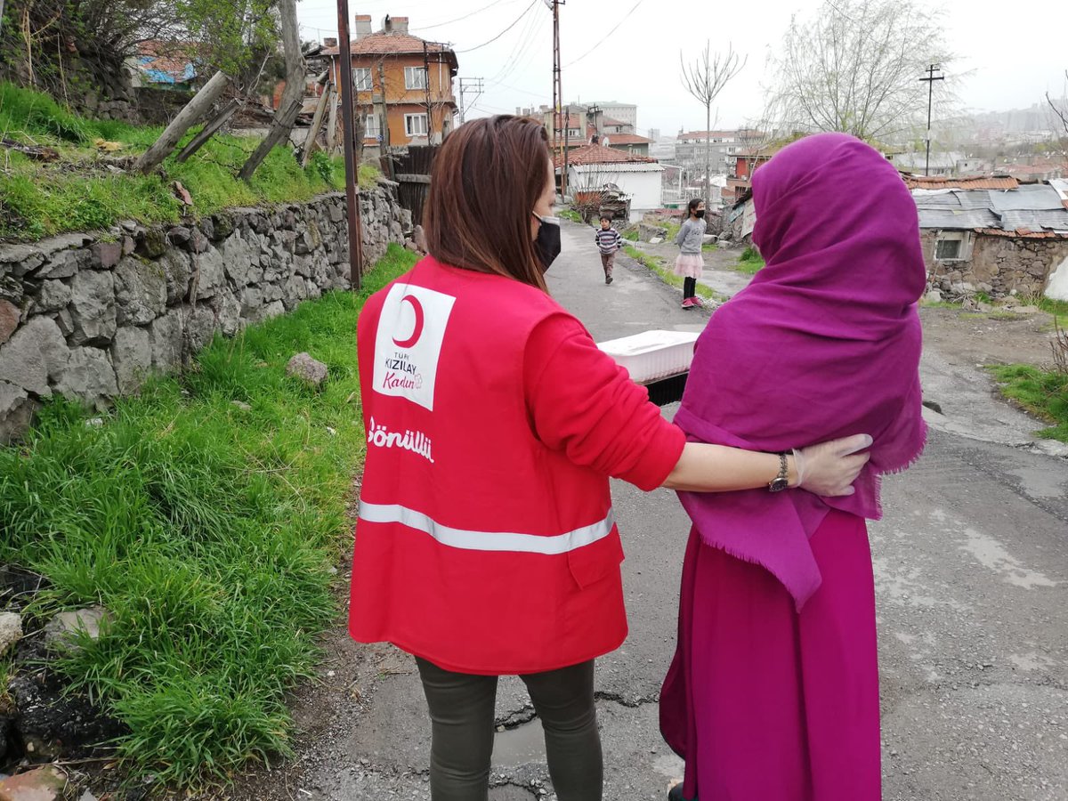 Sen varsan, umut var…

Sen varsan, iyilik var…

Sen varsan, bayram var…

Haydi!  #BirHayataDokun 

kizilay.org.tr