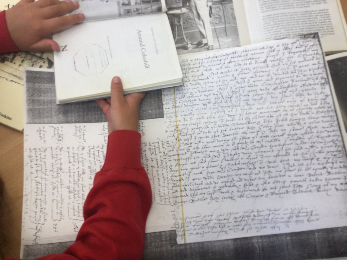 Hedgehogs_HMCS's tweet image. Thank you to the staff at Coleshill library for showing us around the library, allowing us to have a look at the fabulous range of books you have and for helping us with our local history work today @warkslibraries #lovereading #curious #history #books