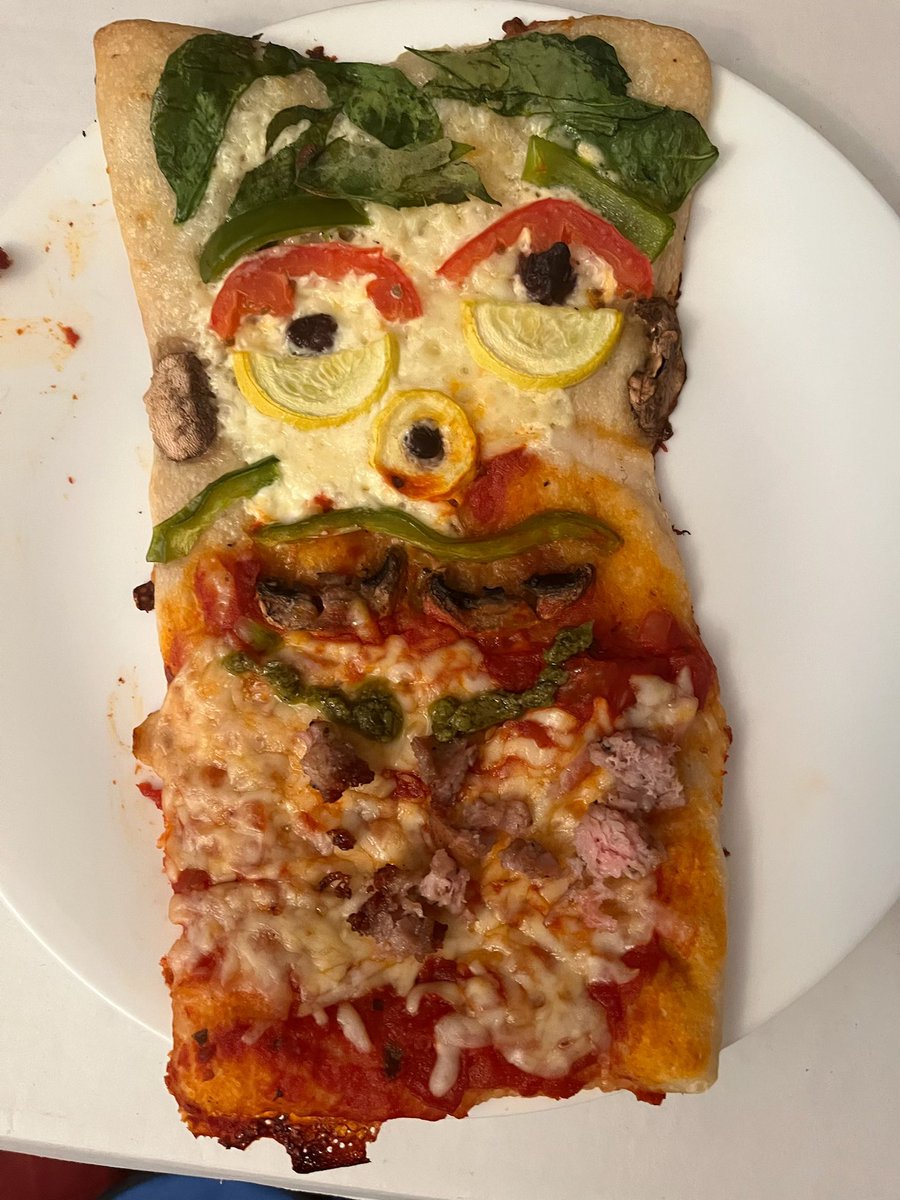 Rolando Lavarro tweet media