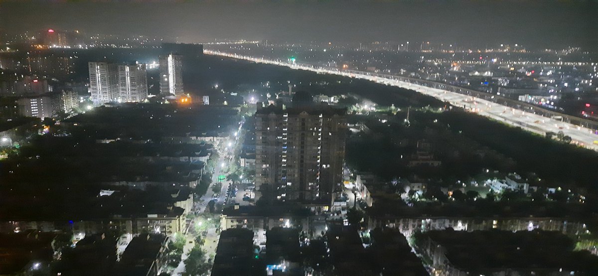 View from the top

#35thfloor #indrapuram #gazhiabad