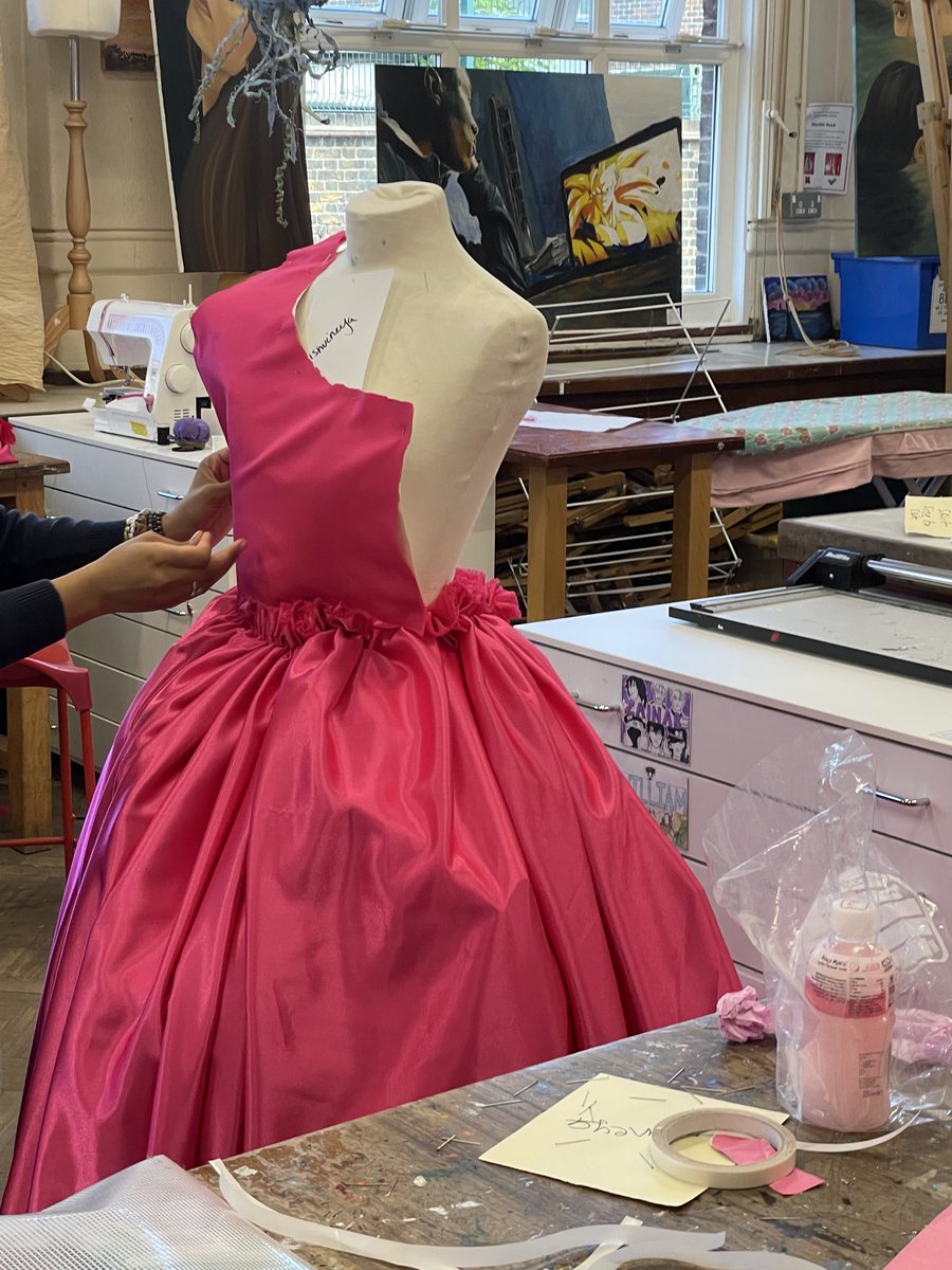 AlbermarleArt's tweet photo. Day 1 #gcsetextiles mock                Well done Textile Artists-problem solving followed by big smiles!  👑✨              #alternativetextiles #classictextiles https://t.co/DKifONr7Zj
