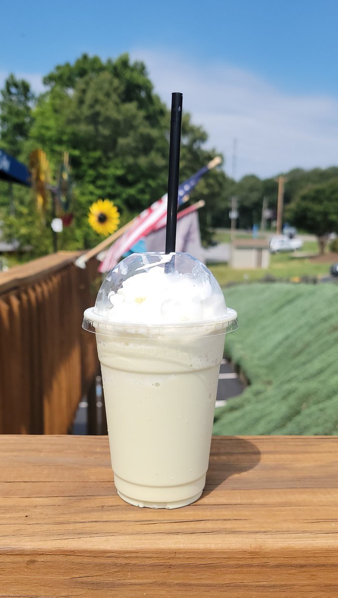 GoddessKnowsAll's tweet photo. Happy 4th of July! Hubby @Dorkapottamus and I had a #MorningDate, went for a drive, and then down to walk the #boardwalks at @BridgewaterPlaza on #SmithMountainLakeVA. Scored a #MatchaFrappe at https://t.co/4RPD2MJzeF Our first time out around a crowd in 2.5 years. 💜 https://t.co/b1s3UkHyrA