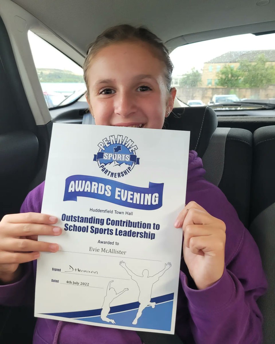 lucyjoymac1's tweet photo. @yr6melthamce super proud of Evie tonight 👏 ⭐️ https://t.co/t1avND7QKN