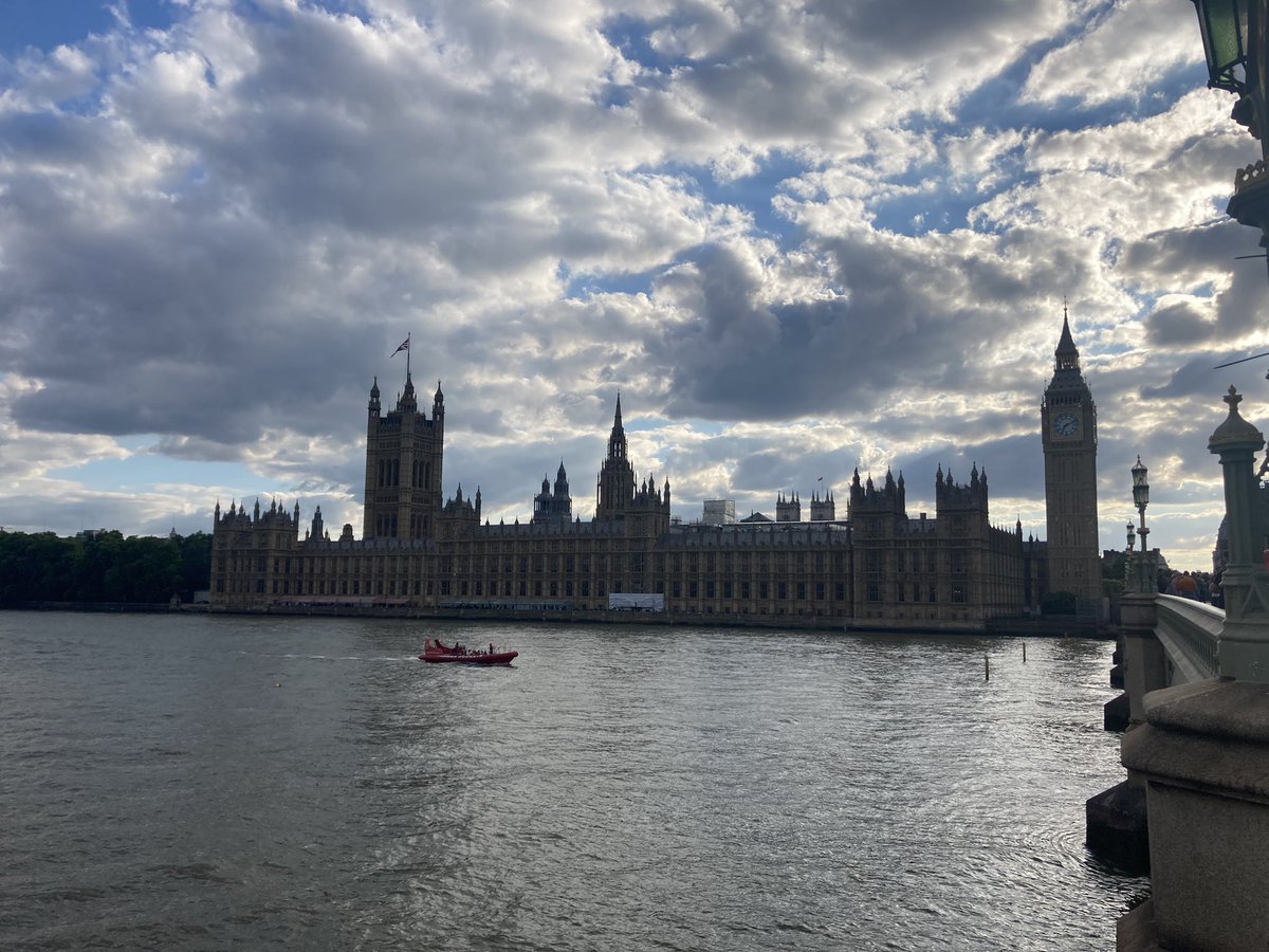 Really enjoyed being at Westminster today with @GEM_Housing speaking alongside @SirBobKerslake @GavinSmartCIH @KateNHF @geraldinehowley @stewartbaseley - plenty of great questions to keep us on our toes! #ukhousing