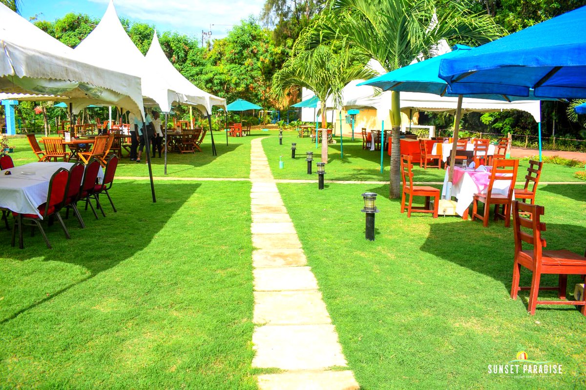 sunsetholidayke's tweet photo. Welcome to our holiday home where everything is heavenly from the beds  to the garden and much more....

To book call:
☎️ 0716 950830
♾️ https://t.co/eJnawk1yec
📫 reservations@sunsetrentalsmsa.com
🔘 Serena rd, Shanzu, Mombasa
#hotel #travelgram #luxury #trip #vacation https://t.co/XZLWIkg6WK