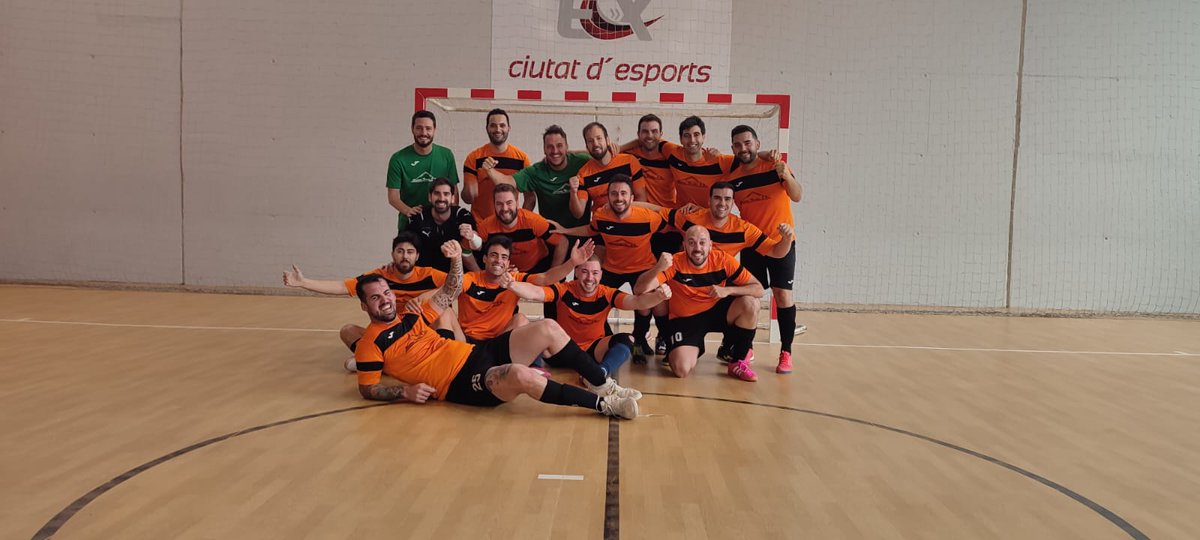 esta temporada conseguimos el ascenso a primera tras quedar segundos en la clasificación y obtener el ascenso directo,destacar la brutal racha final donde no se perdió en los últimos 13 partidos. El fichaje de <a href="/_Dudu_9/">Eduardo Jaén</a> en el mercado invernal tuvo un impacto brutal en el equipo.