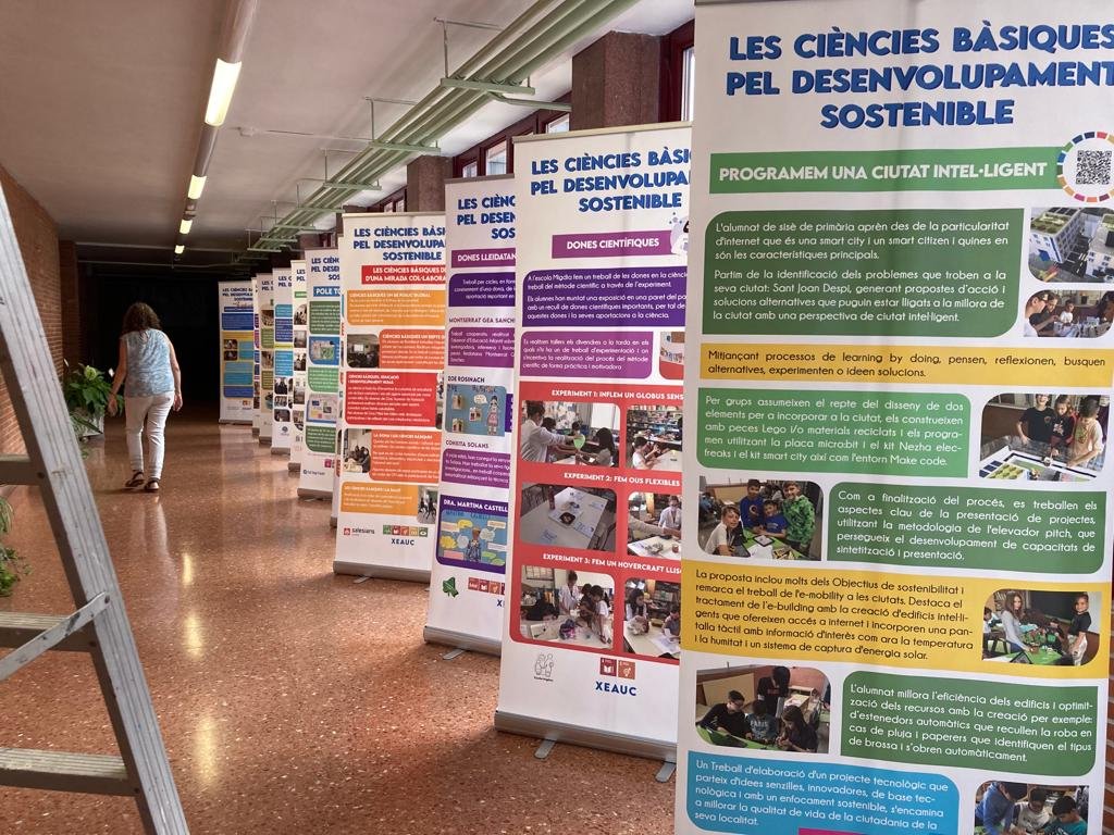 yemax1980's tweet photo. Delegacio catalana en la inaguració de la XXXIII trobada Estatal Escoles Associades de la UNESCO. @InsThos @FrequenciesEM @XeaucOrg https://t.co/gXYvytFqgh