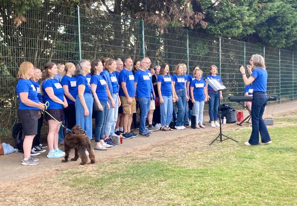 Fabulous time singing for the Wimbledon Queue tonight  🎾

We’re a community choir where everyone is welcome, no auditions! Come join us! 

Monday nights, 8:30pm, St Michaels church, Southfields. 

⁦<a href="/Wimbledon/">Wimbledon</a>⁩ ⁦<a href="/WimbledonNewsie/">Wimbledon Newsie</a>⁩ ⁦<a href="/ViewFromTheQ/">The Q</a>⁩