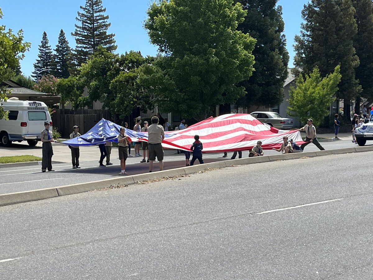CannadyWill's tweet photo. Ty @PocketCivics VP Jim Geary &amp; @theghsc Pres. Beth Koster for organizing the #Pocket #Greenhaven Parade on behalf of @RickJenningsD7. The PGCA was honored to participate. Ty @ACATL for joining us. #PocketPride. #BringingPocketTogether. https://t.co/T1ZPig8GfK