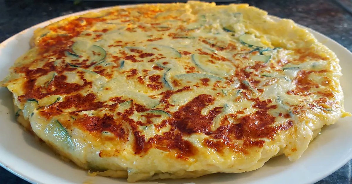comocomodiadia's tweet photo. #tortilla de #calabacin con un toque de #cebolla, hecha en #aove... en #montadito con #pantomate y #longanizadepascua ... #enfamilia #guisoyo #comocomodiadia https://t.co/YqFK6NkPK4