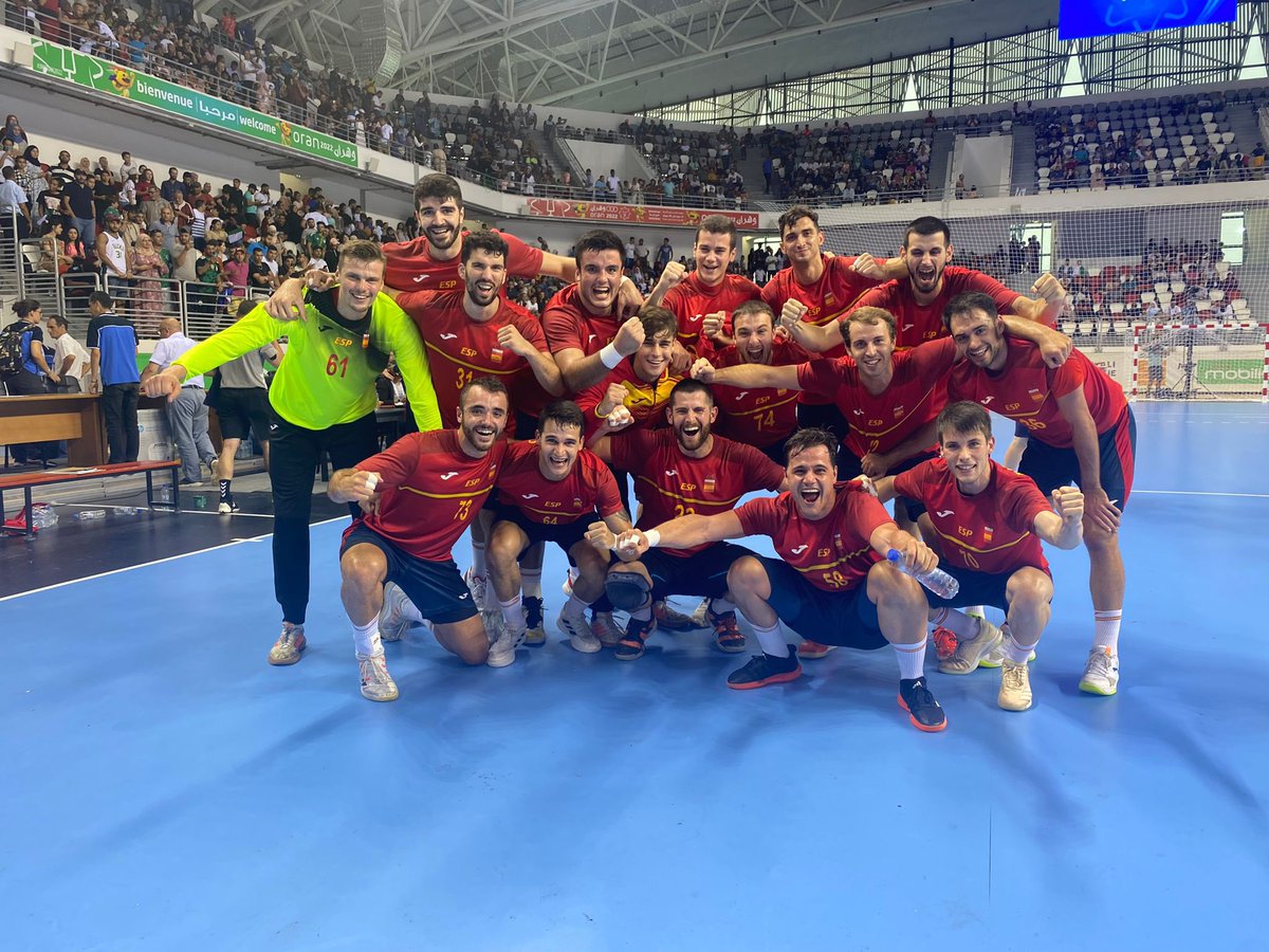 jaimegallegom's tweet photo. A la finaaaaal!!! ⚔️🙌🏽
@RFEBalonmano 
@COE_es 
@COJM2022 https://t.co/0fbbzxJrpX