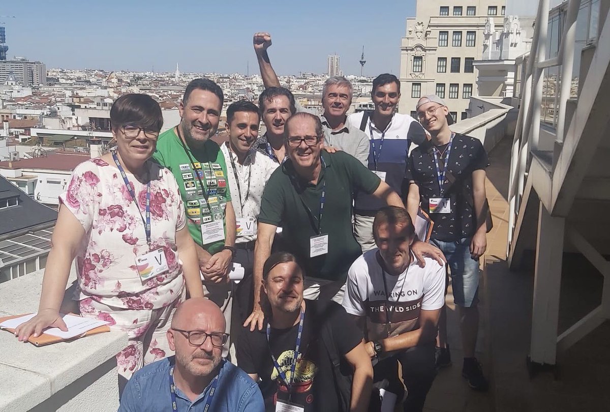 Maravillosa jornada literaria y radiofónica con el equipo de <a href="/laventana/">La Ventana</a> y la Escuela de <a href="/deescritores/">EscuelaDeEscritores</a>.

La final de los #RelatosenCadena ha ido para <a href="/tomasdelrey/">Tomás del Rey</a> 
¡Felicidades!