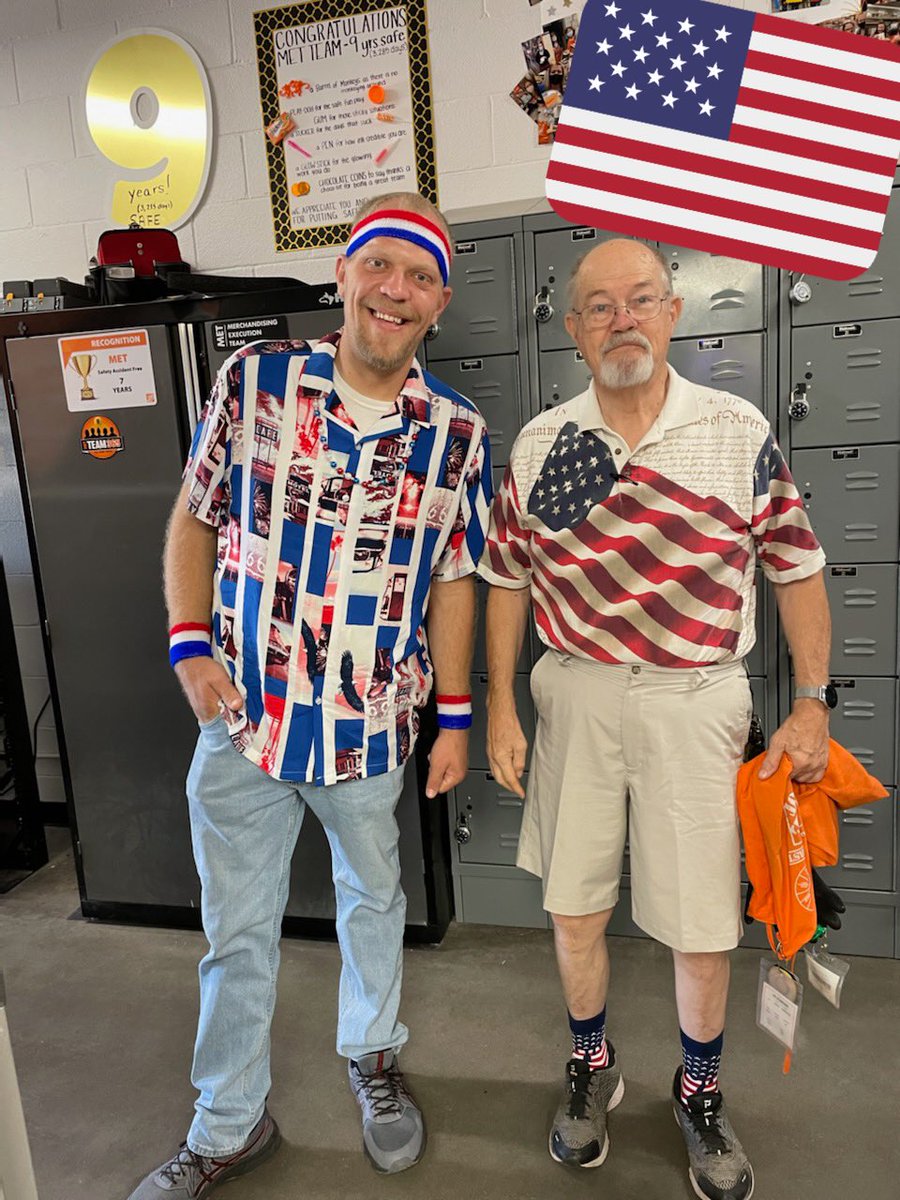 SASM Travis and Cashier Dale showing some patriotism. Happy 4th everyone. 🇺🇸🎇🎆
