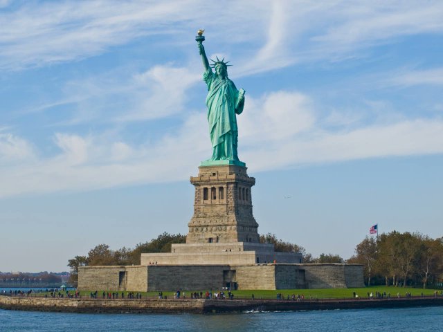 redidmx's tweet photo. "Temas importantes" para #México, iniciar la campaña para que se desmonte la Estatua de la Libertad en Nueva York.
https://t.co/GzPS7Mpsix https://t.co/eCXq8jrRyH