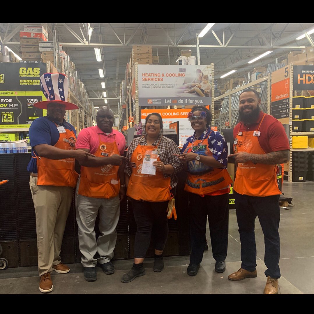 Gema6816's tweet photo. #livingtheorangelife🧡 #happy4thofjuly 🎇 https://t.co/yyys3bcWgV