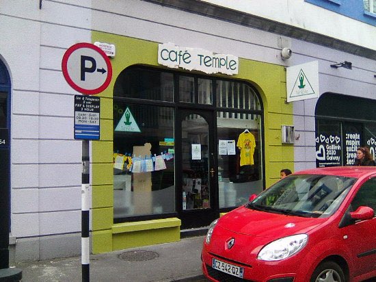 beyonfaye's tweet photo. No artsy vegan in Galway is safe </3 https://t.co/b2yuJB89c5