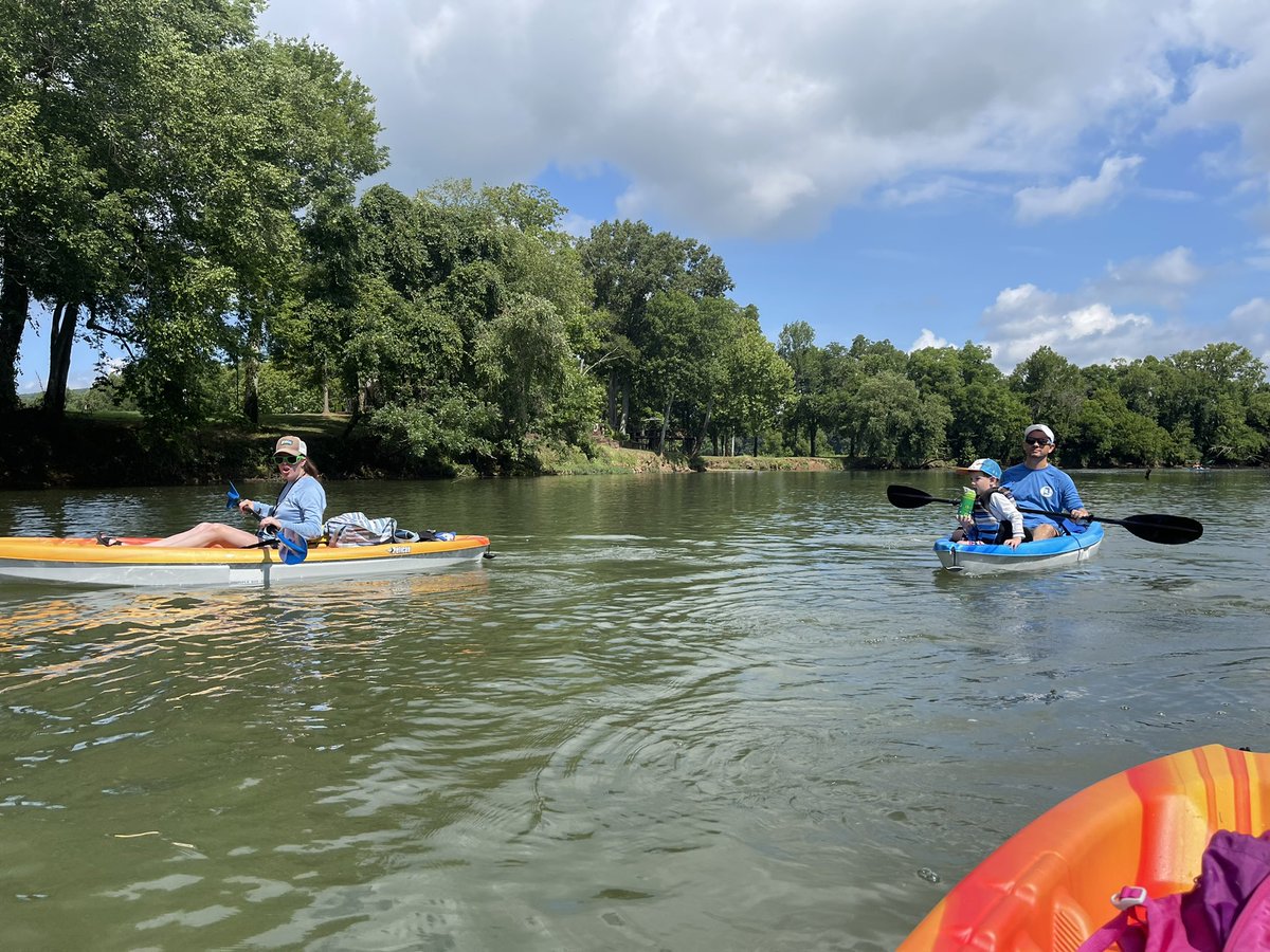 AJinHSV's tweet photo. Perfect day on the Flint ❤️🎉🇺🇸 https://t.co/siJ6p6lPPB