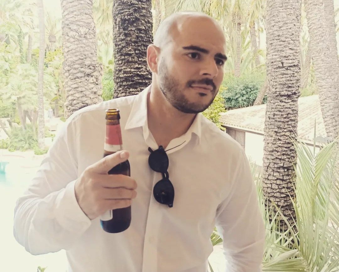 Compromiso en firme por un año más con <a href="/Mixatela/">M🌴</a> como delegado del equipo, en la cual asegura estará al 100% en su función de entregar los DNI a la mesa y asegurarse de que vuelvan a su dueño después, tu suerte será la nuestra , gracias Mixa!!