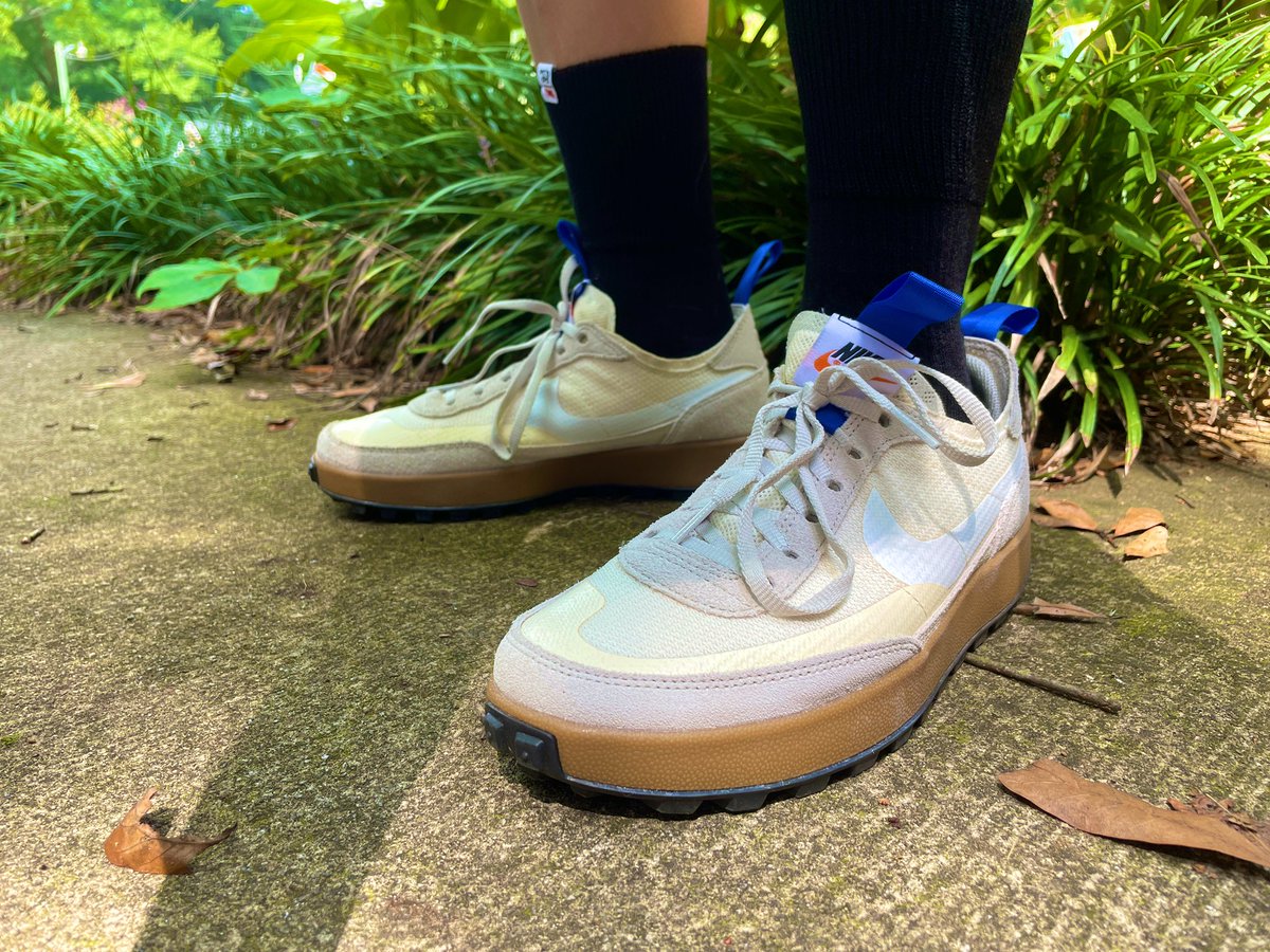 RPadillaArt's tweet photo. My outfit is complete with new Space Program Socks by Tom Sachs! Best socks Iβve ever worn! Shoe unboxing here: https://t.co/mYCuAQe2hO
#nikecraft #sachssocks #nike #spaceprogram #generalpurposeshoe #artispower #boring #ownlessdomore https://t.co/LAE3dSvhbb
