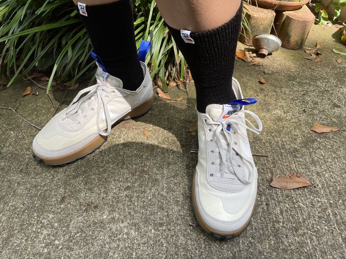 RPadillaArt's tweet photo. My outfit is complete with new Space Program Socks by Tom Sachs! Best socks Iβve ever worn! Shoe unboxing here: https://t.co/mYCuAQe2hO
#nikecraft #sachssocks #nike #spaceprogram #generalpurposeshoe #artispower #boring #ownlessdomore https://t.co/LAE3dSvhbb