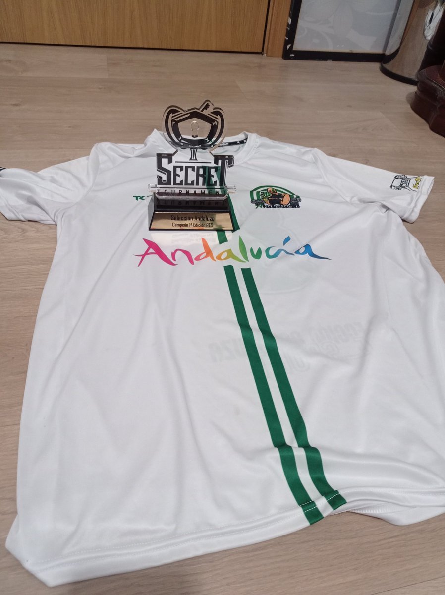 Bueno con estas fotos objetivo conseguido💪👏✅✅
Me propuse conseguir un objetivo  hacer una gran grupo en el que todo rematamos a una eso era lo difícil y se consiguio , el fútbol iba a salir solo porque todos eran muy buenos, gracias chavales esto es de ustedes👏💪✅✅