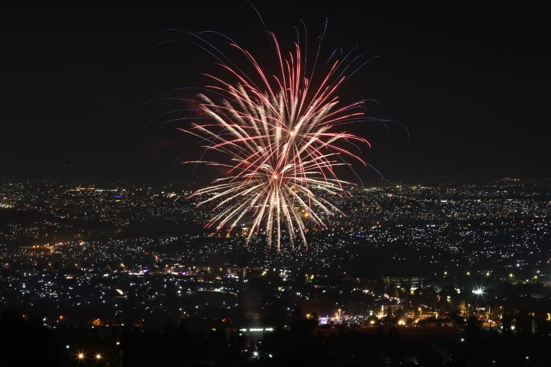 NewTimesRwanda's tweet photo. Fireworks display in Kigali as Rwanda celebrates #Kwibohora28 .

📸: @Dan4tographer /TNT https://t.co/3OhVhi4cvy