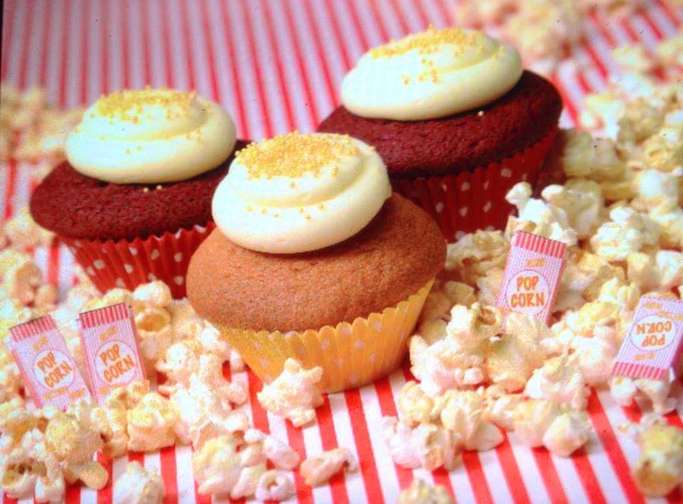cupcakeberlin's tweet photo. Movie night πΏ #popcorn #cupcakes #cupcakeberlin #cakeberlin #cinema https://t.co/KNmRCKaJma
