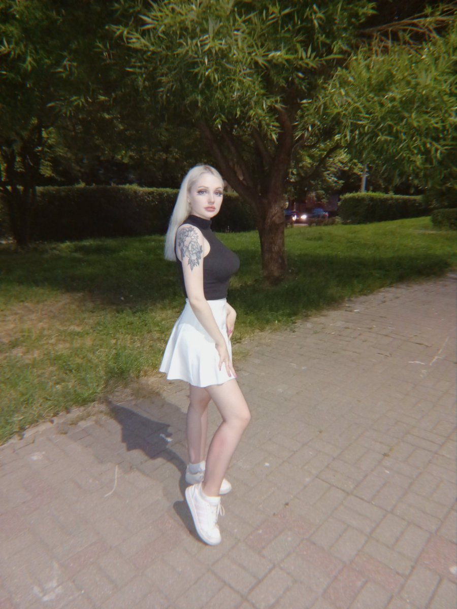 Это я вышла погулять, сейчас уже снова под вентилятором