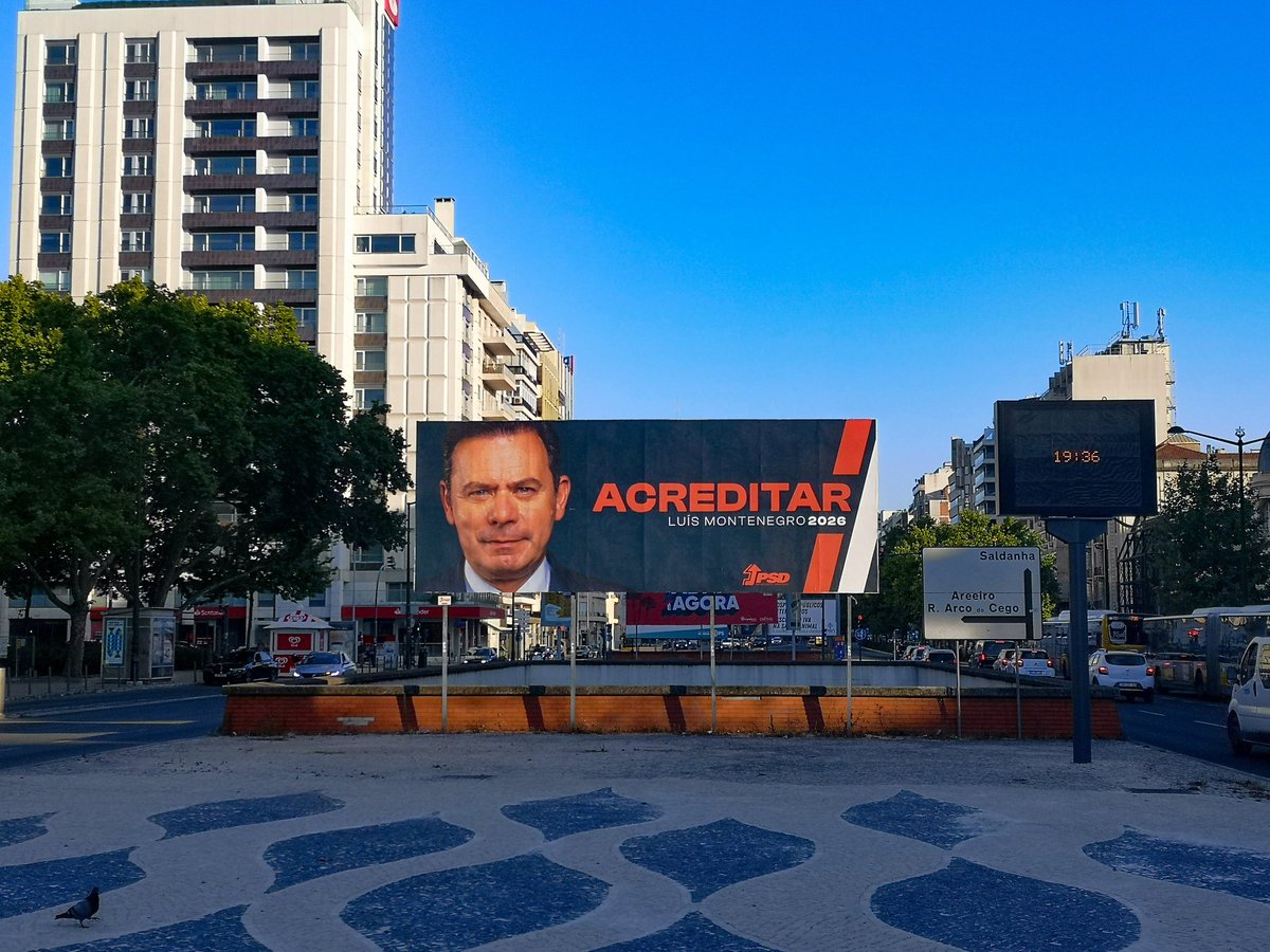 📣 A diferença não ficou só no Congresso deste fim de semana. 

A ação e a "missão de futuro" de <a href="/LMontenegroPSD/">Luís Montenegro ⛔Não oficial</a> viu-se hoje nas deslocações que fez, neste dia 1 do seu mandato, mas também na imediata vontade de comunicar com todos, nas ruas, com os portugueses.