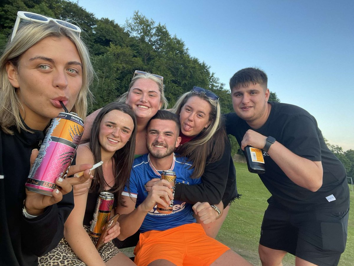 amyboyd0's tweet photo. @paulsmith1717 happy bday smudger!! hope you have had the best day💙 https://t.co/SMcpEcL7Ix