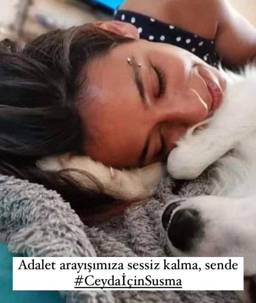 Merve_lidya's tweet photo. Her kadın cinayetinde kadında suçu arayanlara soruyorum:
Ceren Özdemir neden katledildi ?
Başak Cengiz neden katledildi ?

Açık mı giyinmişlerdi ?
Peki ya erkek arkadaşlarıyla mı beraberlerdi ? 
Yoksa alkol mü almışlardı ?

Sebep arama
Kılıf uydurma
#CeydaİçinSusma ❗ https://t.co/7GtwhmlmLi