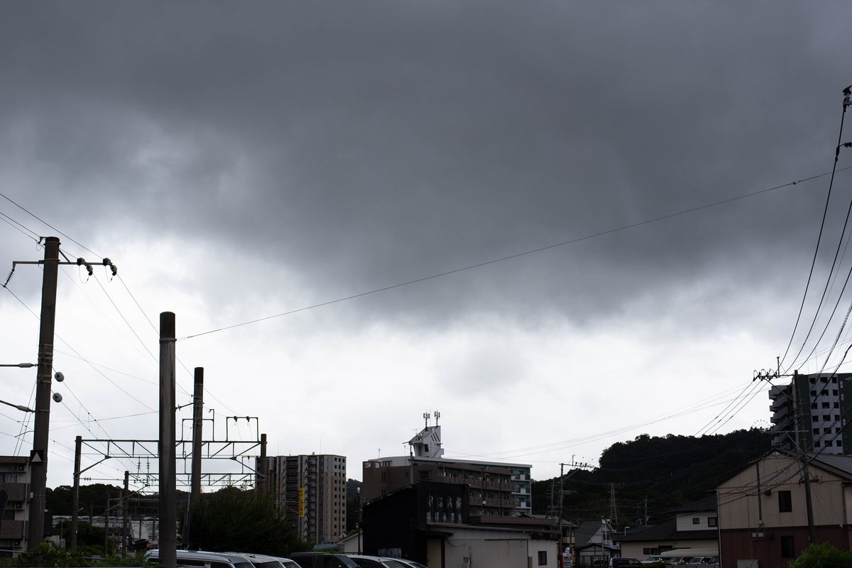IsaoKumasaki's tweet photo. くま写真展No6940「空模様」
#EOS6D #CarlZeiss #PlanarT https://t.co/jsFfui2qgE