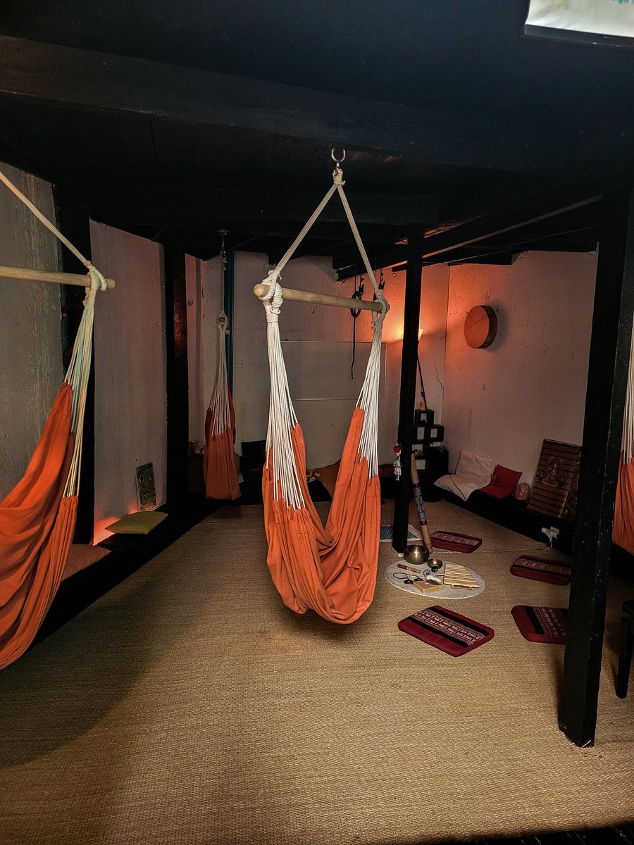 madjiskais's tweet photo. Aujourd'hui j'ai fait une session de #flottaison à l'espace mëisō de Paris. Je recommande énormément cette expérience ! Je fais de l'anxiété depuis des années et j'ai passé une journée entière sans anxiété, reconnectée à mes émotions en en paix avec moi même 🥰 https://t.co/TK45Zk8heJ
