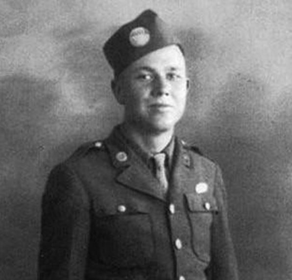 BandBehind's tweet image. Profound sadness to learn of the passing of the last surviving member of easy company Mr.Brad Freeman, to my freinds that knew him and to Mr.Freemans family, my deepest sympathy and best wishes.
Gods speed Sir.❤