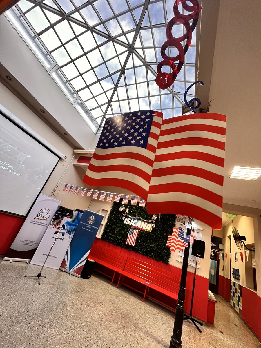 isicana's tweet photo. #FelizCumpleUSA Celebramos el aniversario N° 246 de la Independencia de los Estados Unidos de América @EmbajadaEEUUarg @USAmbassadorARG https://t.co/MjZ8vZFHgp