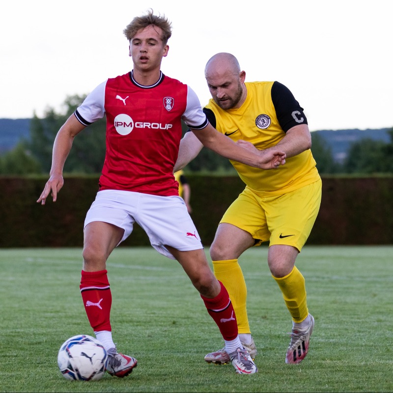 parkgatefc's tweet photo. Here’s our gallery from Friday evening’s annual pre-season friendly against Rotherham United.

📸 @tobywildgoose

#steelmen #rufc 🔴