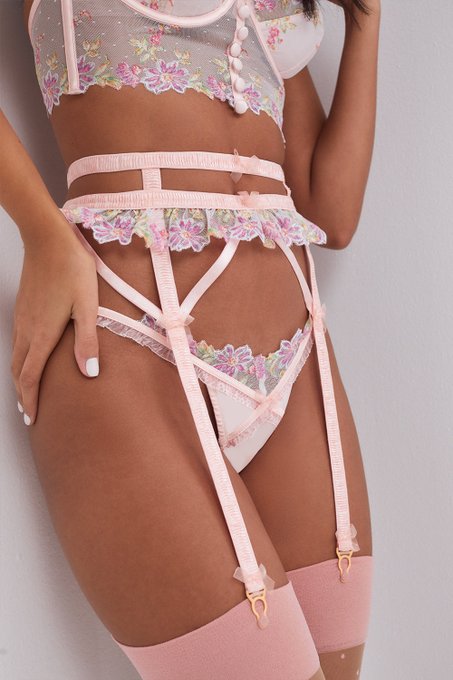 I just received a gift from Anonymous via Throne Gifts: April Bloom Garter | XS / Pink. Thank you! https://t<a href="/tag/throne"class="tags"><span>#throne</span></a><a href="/tag/wishlist"class="tags"><span>#wishlist</span></a>