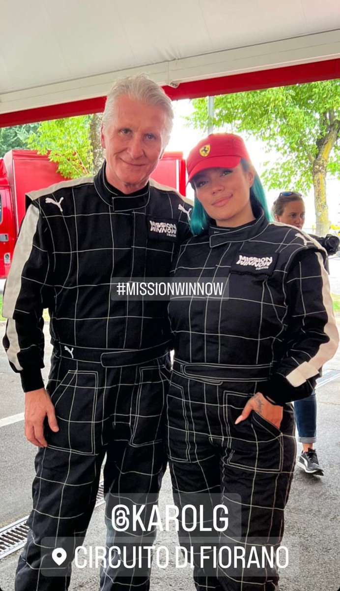 Karol G with the sporting director Paolo Ciabatti in Italy for Formula 1.  #F1 🇮🇹