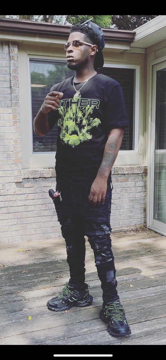 Stackedup___'s tweet photo. Real nigga first ima thug nigga next.. bitch ima boss I do it right so ion need yo feedback ✅ https://t.co/2PZtYJdD7f