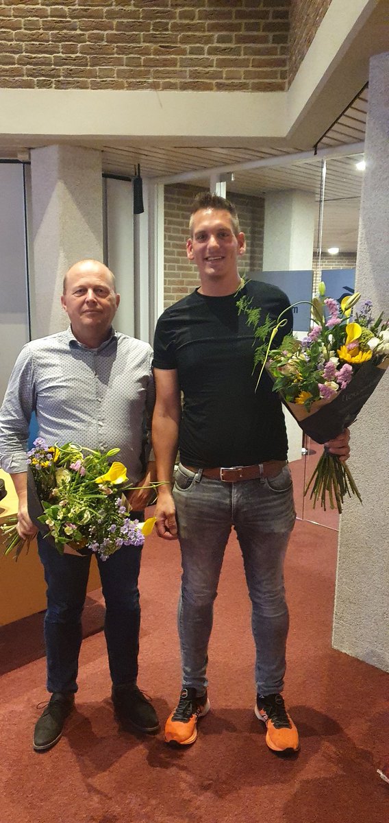 Vanavond zijn <a href="/AadBlom/">Aad Blom</a> (L) en Dennis Jong (R) geïnstalleerd als burgerlid voor de VVD en hebben zij de belofte afgelegd. Zij zullen de fractie actief blijven ondersteunen. Gefeliciteerd en succes heren! 🎊🎉