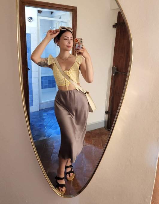 Italy was amazing but it's nice to be home 💛 https://t.co/rxkOzV6zQd