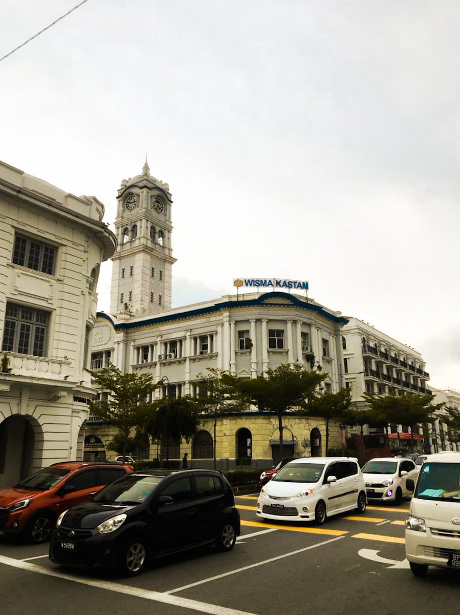 alienuraqimm_'s tweet image. Dream, create, design, and build 
#differenttones