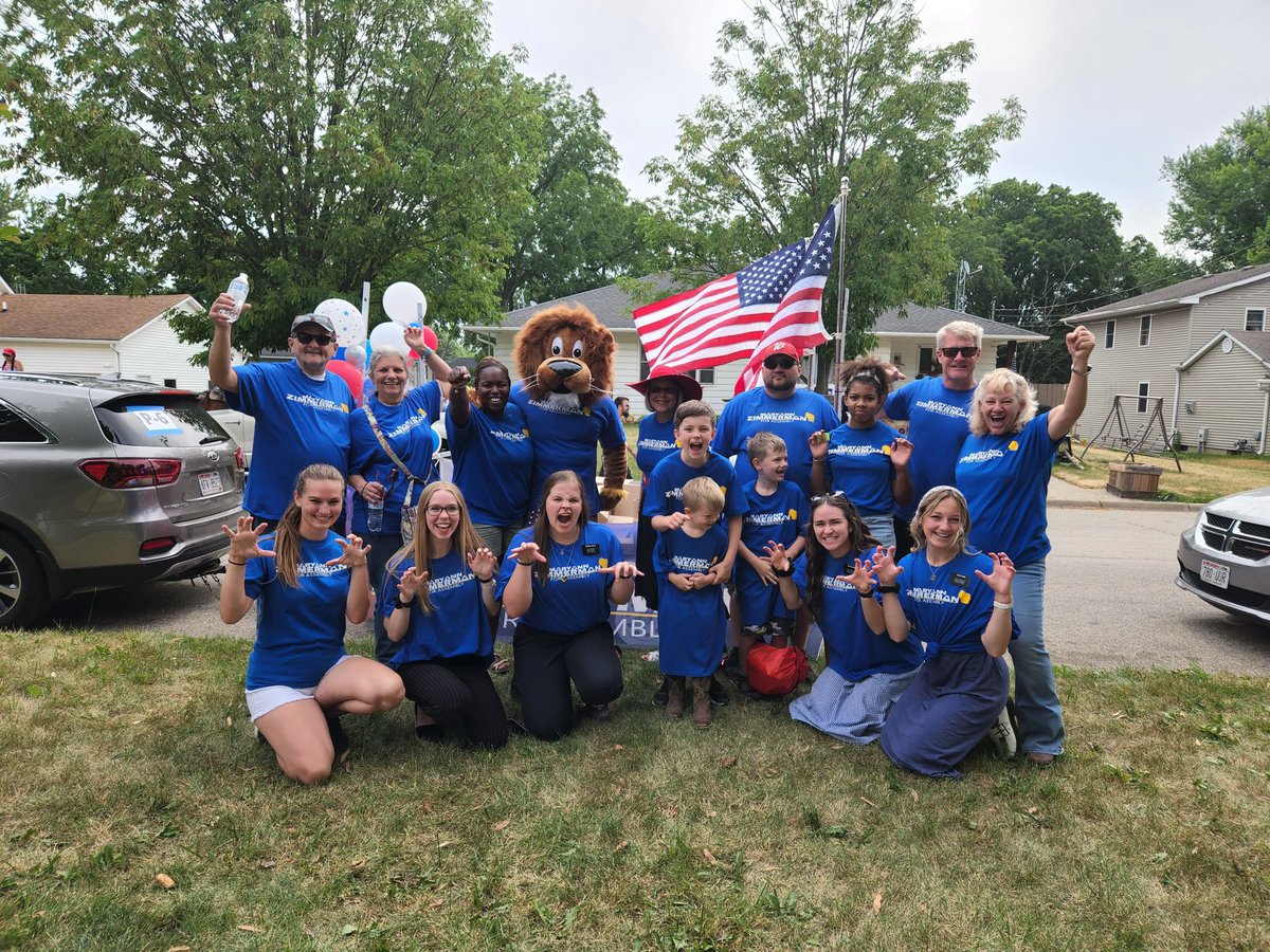 mazi4WiAssembly's tweet photo. Woot woot! Team Zimmerman roaring through the @VisitWhitewater parade today! Check out the custom popcorn. Parade goers love it! #mazi4wiassembly #wiassemblybound #wiassembly #lovemyfriends #Happy4thofJuly #IndependenceDay2022 #melanatedconservative #teamunderdog #fighter https://t.co/5NfcZBGdPe