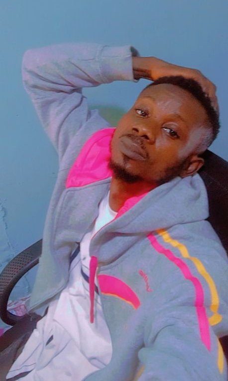 DeRaProfet's tweet image. It is not just enough to say you want to rule this country with an #EmptyBrain. What do you have to offer.what best position can you put the country? ,, what can you fix? It will be a shame for you to come out as president of this country and you are not able to do it right.