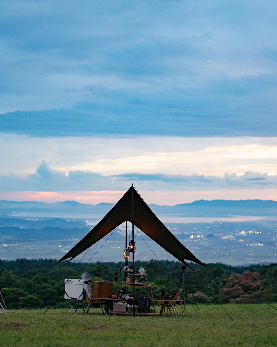 arrowcider's tweet image. ますみずキャンプ場に行ってきました。
西のふもとっぱらと呼ばれる場所でこの位置から見る弓ヶ浜の景色は最高でした。もう少し晴れて欲しかったのですが… #キャンプ #キャンプ好きと繋がりたい #キャンプ場 #キャンプギア #キャンプ女子