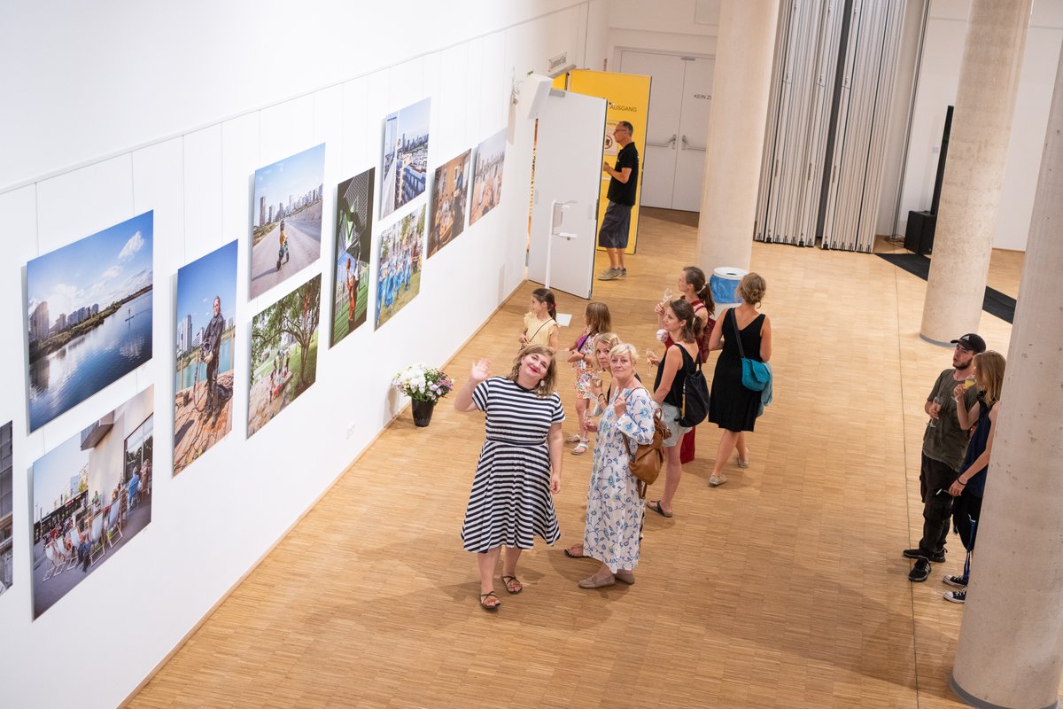 Auch toll die Leute zu treffen, die auf den Fotos von <a href="/lullulia/">Luiza Puiu</a> festgehalten wurden. Das rundet auch unser 10-jähriges Seestadt-Jubiläum ab, denn 2012 waren wir zum ersten mal hier am Baufeld unterwegs.